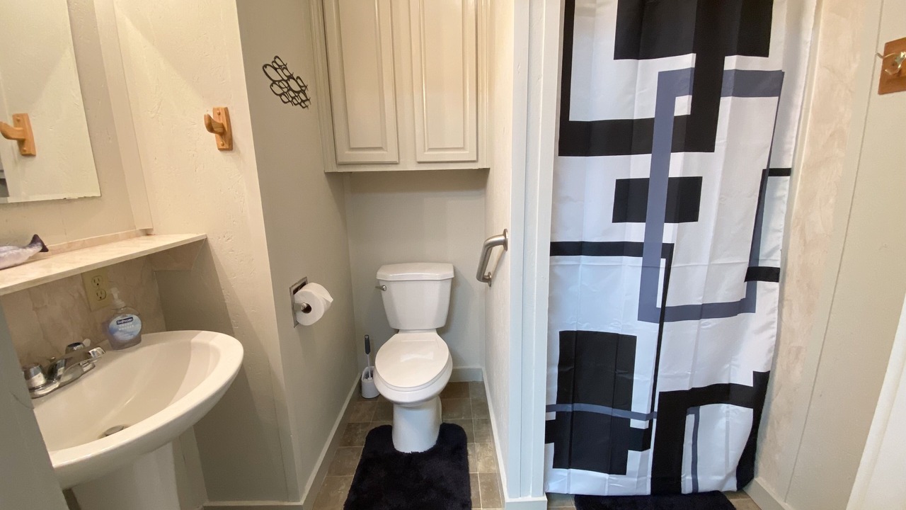 Photo of Bathroom in Jasper