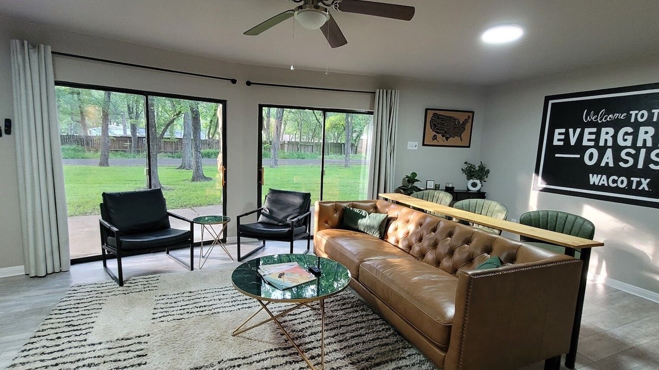 Photo of Livingroom in Waco
