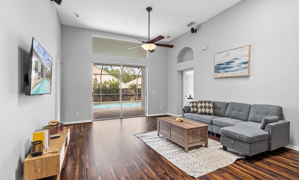Photo of Livingroom in Meadow Pointe