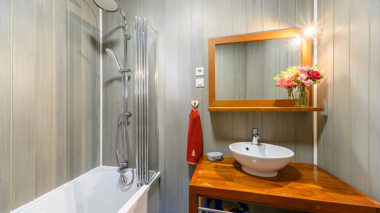 Photo of Bathroom in Plainfaing
