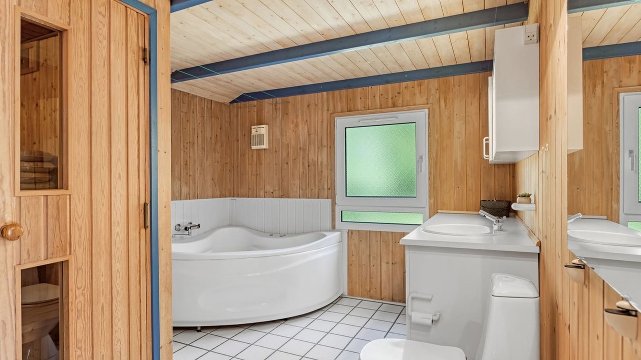 Photo of Bathroom in Skram