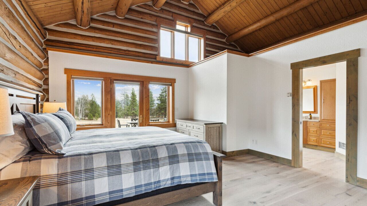 Photo of Bedroom in Victor