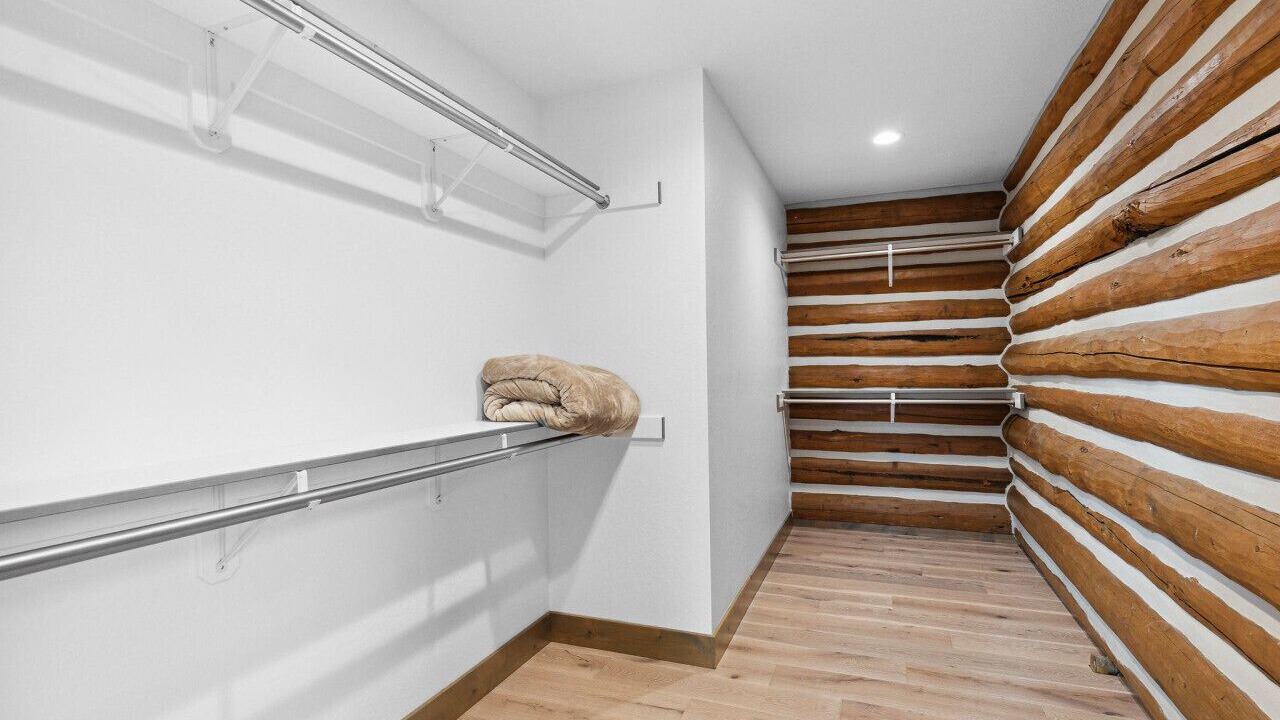 Photo of Others in Victor