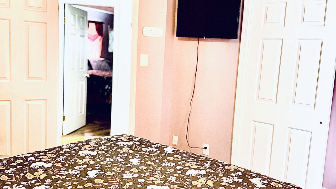 Photo of Bedroom in Newark