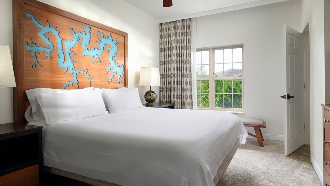 Photo of Bedroom in Branson Theater District