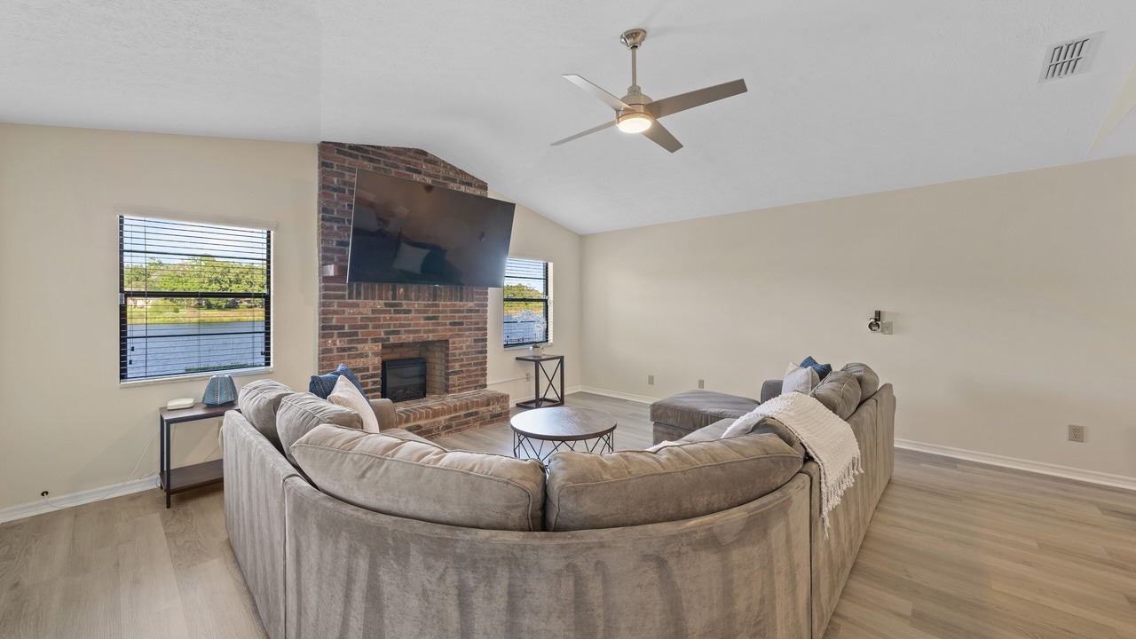 Photo of Livingroom in Timber Pond III
