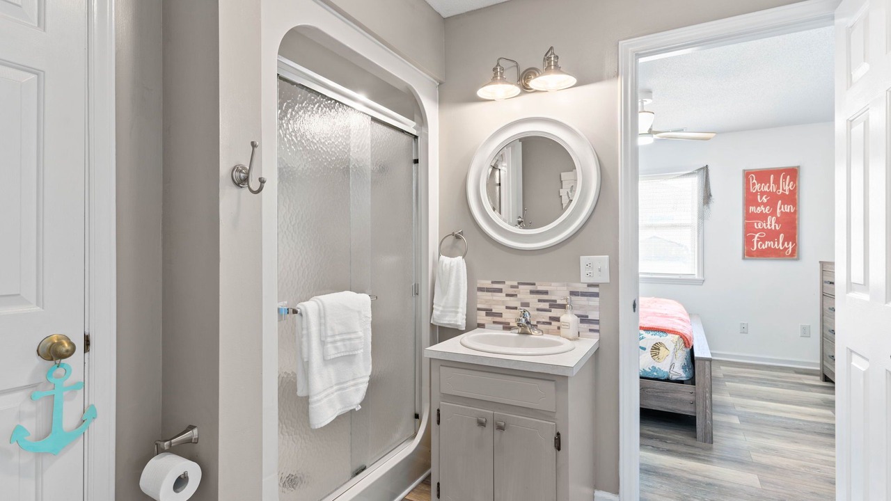Photo of Bathroom in Yaupon Beach