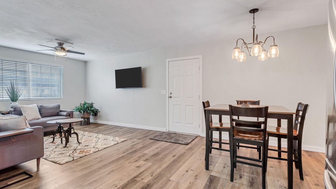 Photo of Livingroom in Orem South