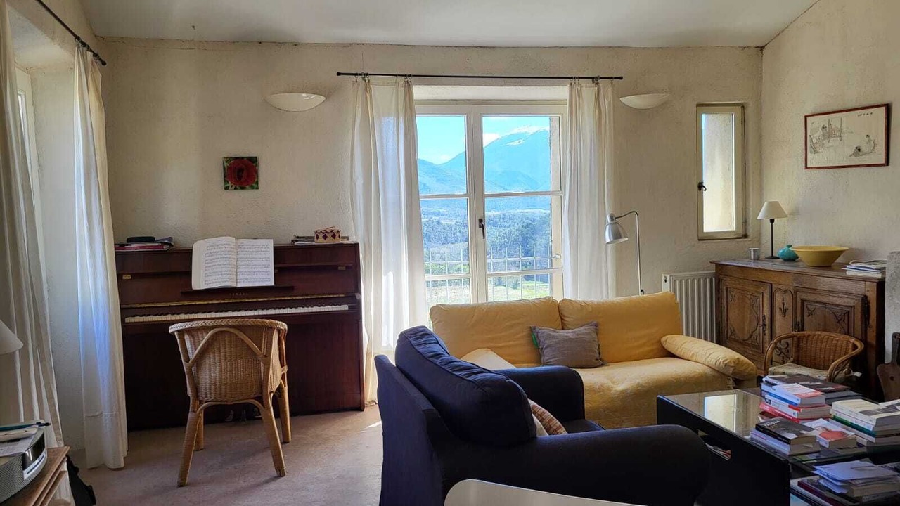 Photo of Livingroom in Faucon