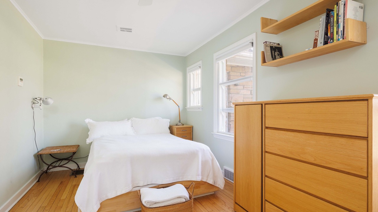 Photo of Bedroom in Cutchogue