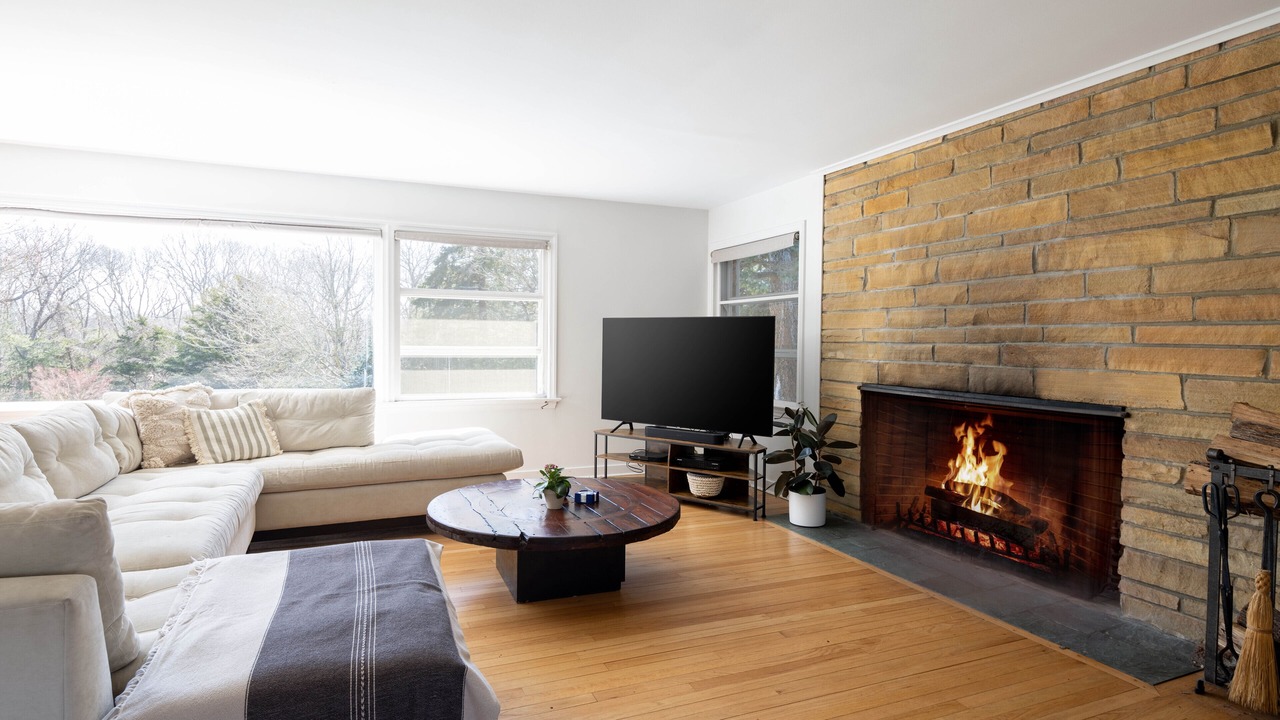 Photo of Livingroom in Cutchogue