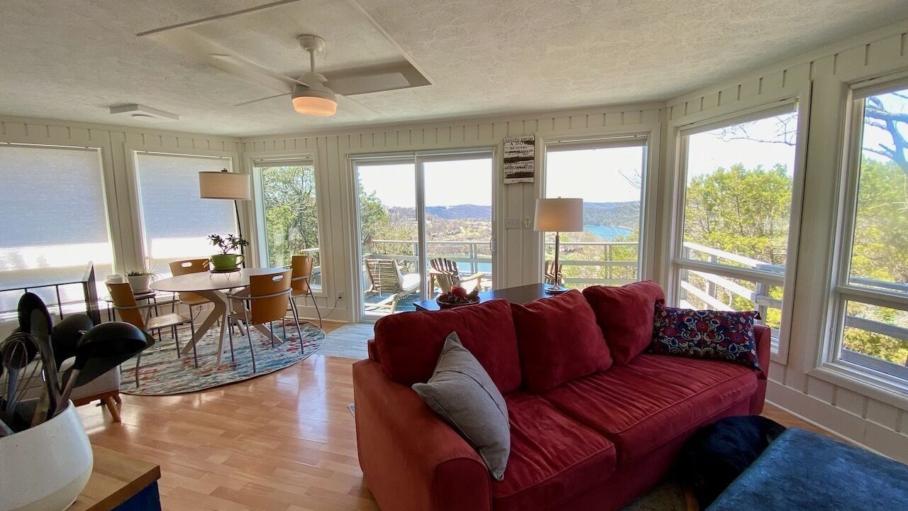 Photo of Livingroom in Eureka Springs