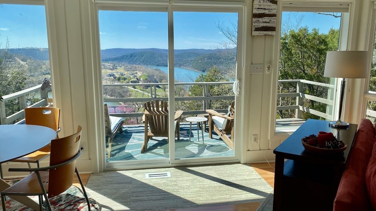 Photo of Livingroom in Eureka Springs