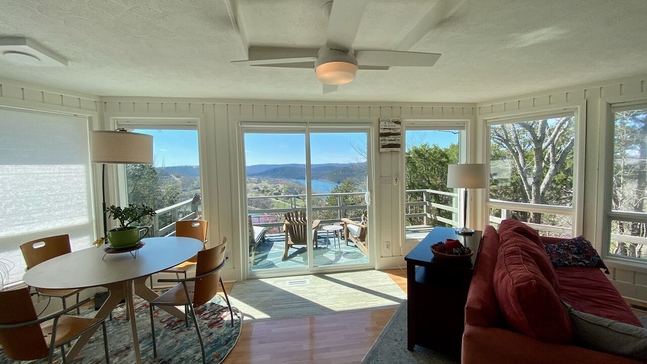 Photo of Livingroom in Eureka Springs
