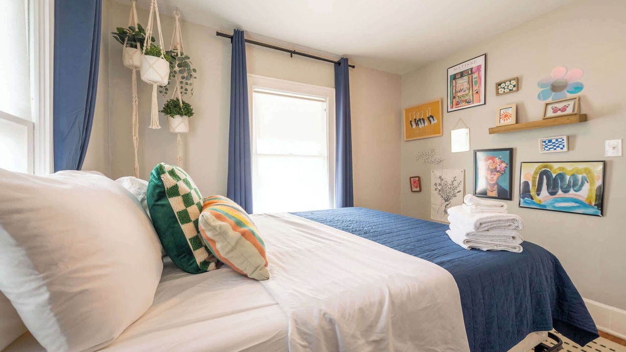 Photo of Bedroom in Meridian-Kessler