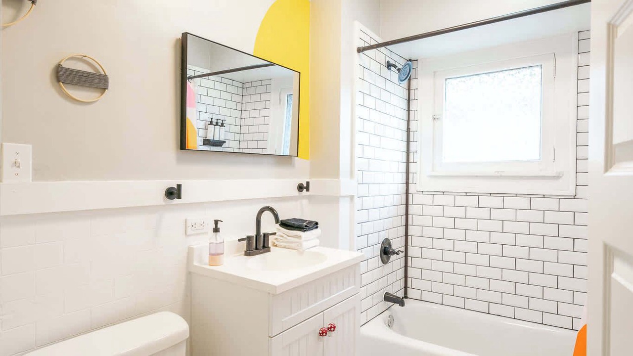 Photo of Bathroom in Meridian-Kessler