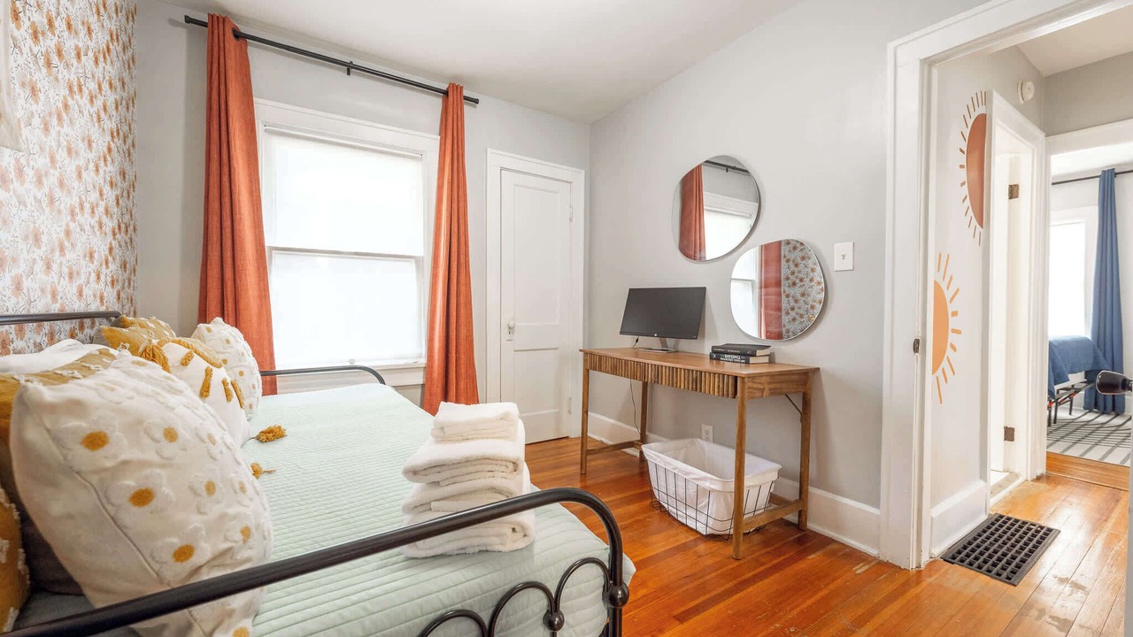 Photo of Bedroom in Meridian-Kessler