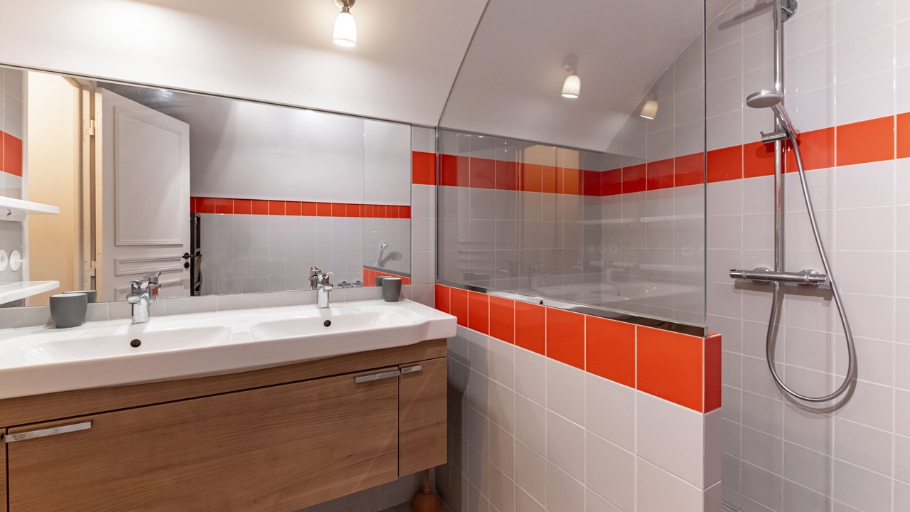 Photo of Bathroom in Parchamp–Albert Kahn
