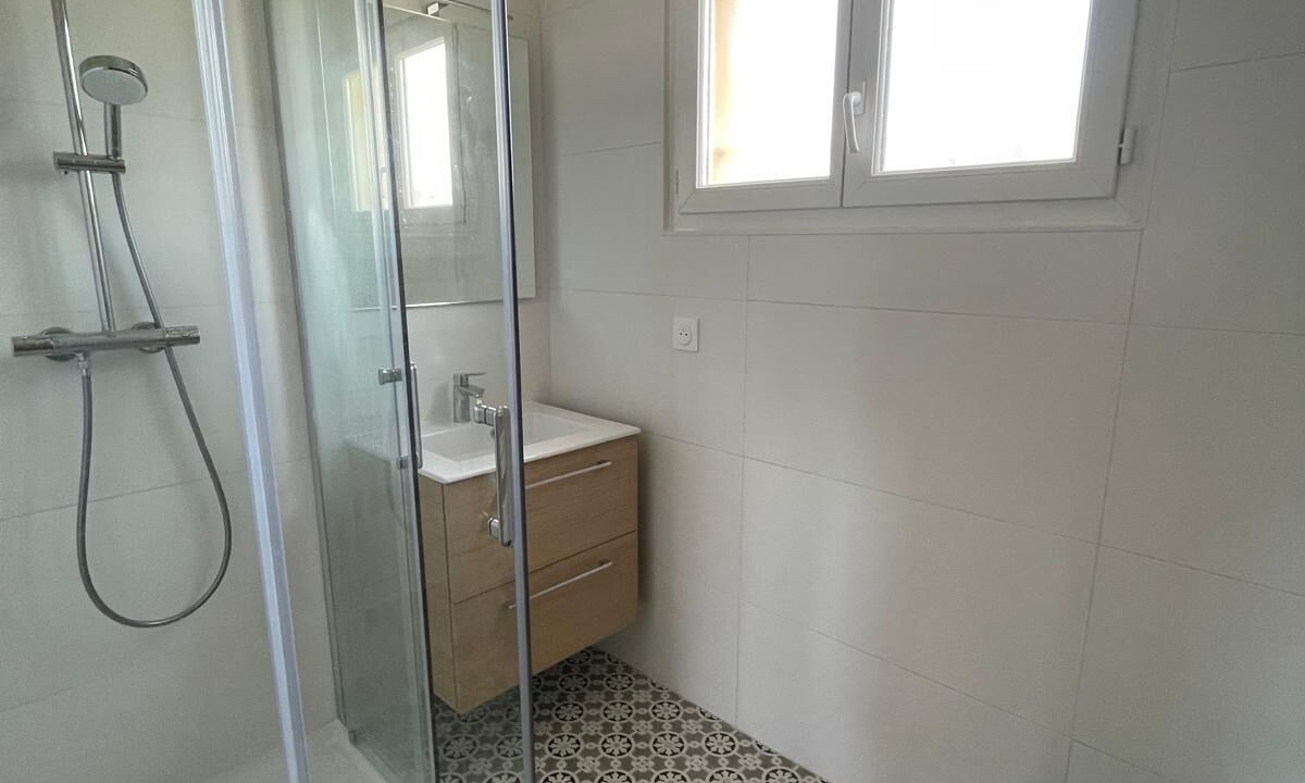 Photo of Bathroom in Vailhauques