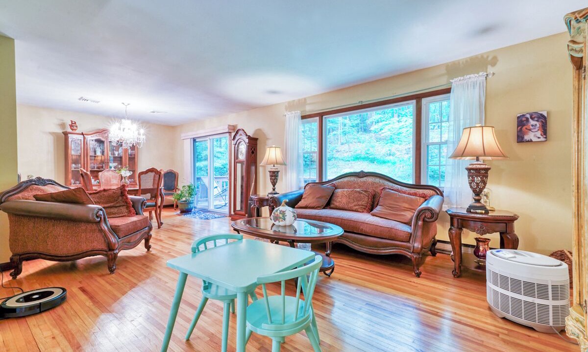 Photo of Livingroom in Cold Spring