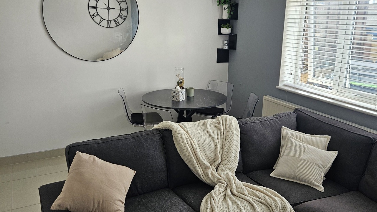 Photo of Livingroom in Grays