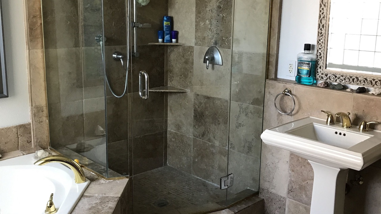 Photo of Bathroom in Spinnaker Hill