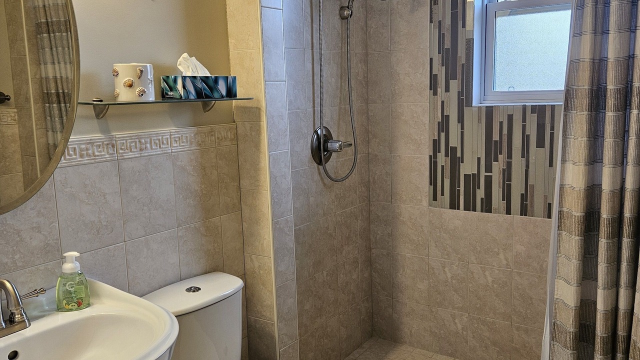 Photo of Bathroom in Shemogue