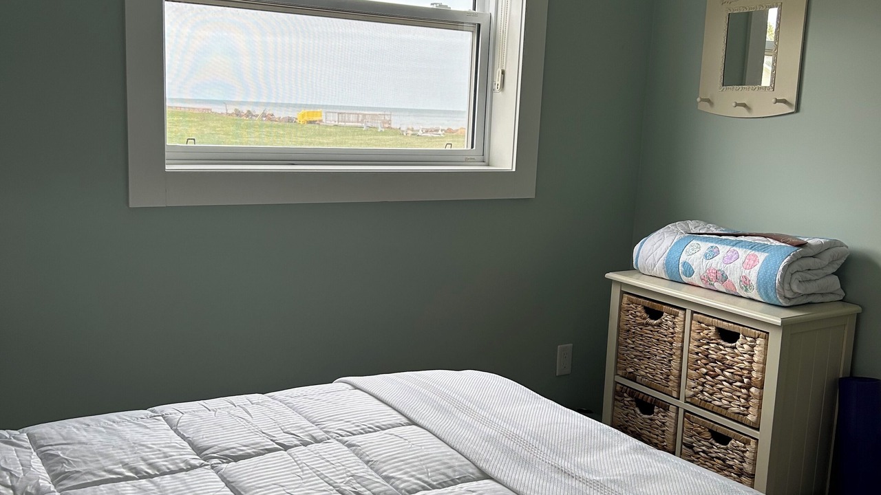 Photo of Bedroom in Shemogue
