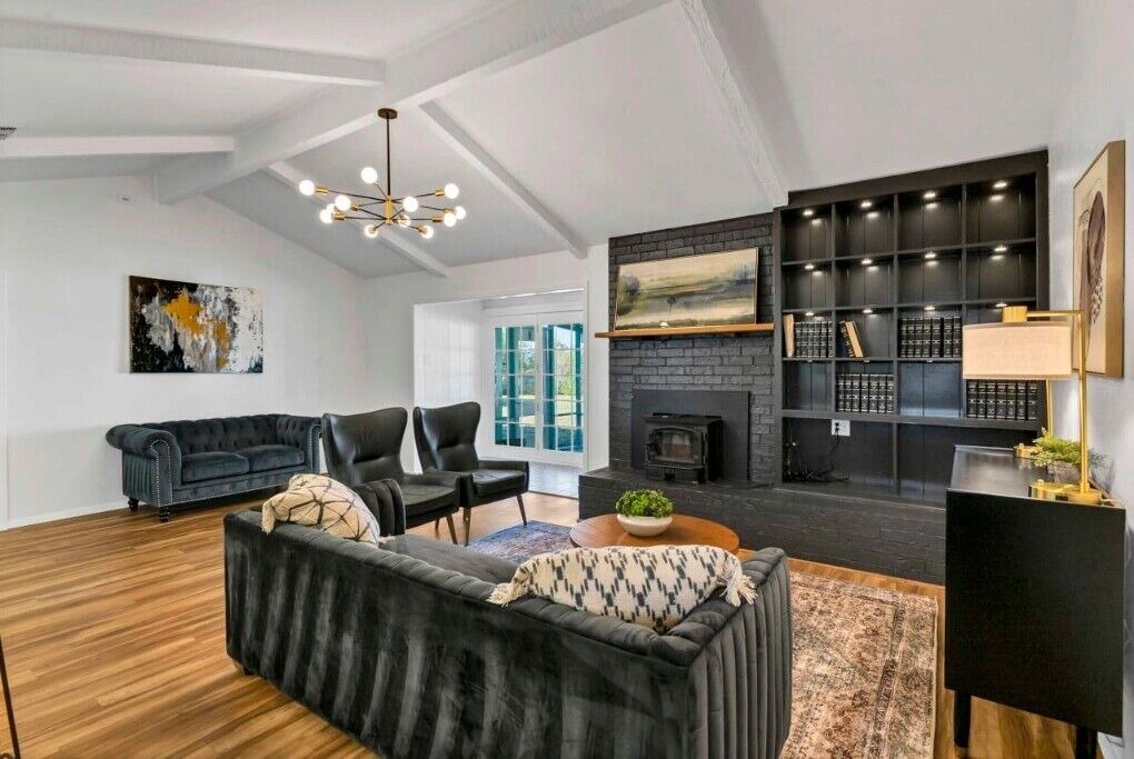 Photo of Livingroom in Willow Park