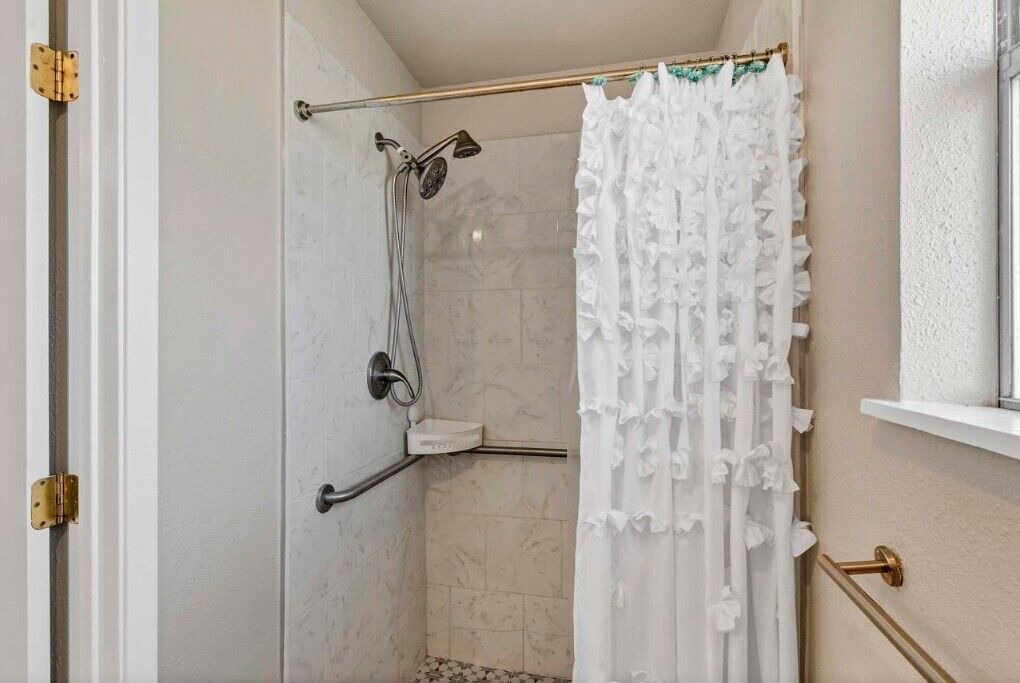 Photo of Bathroom in Willow Park