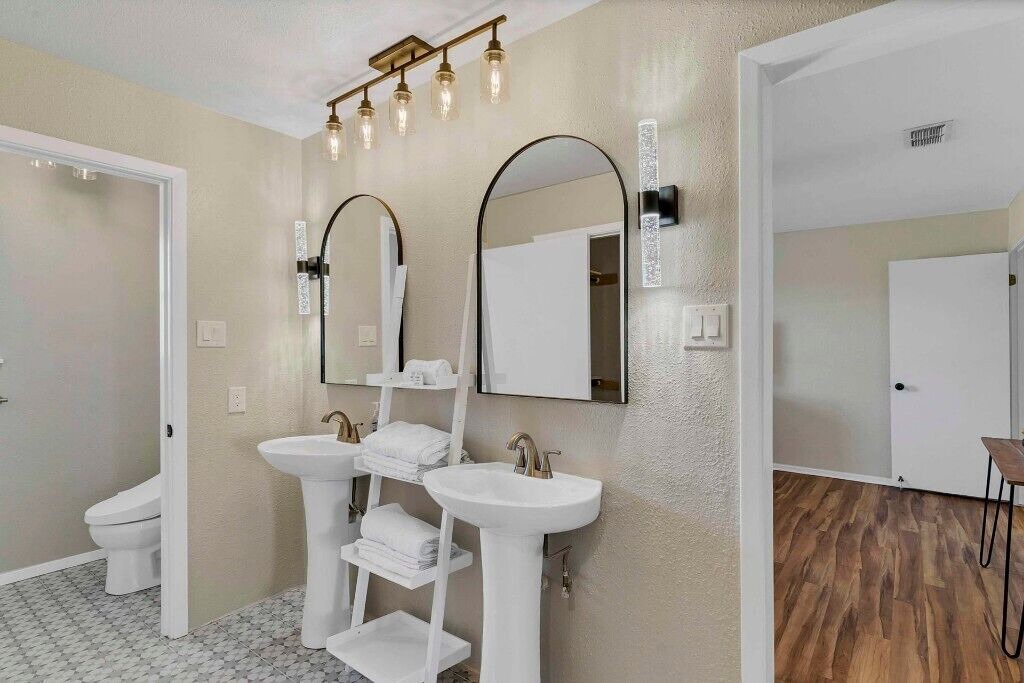 Photo of Bathroom in Willow Park