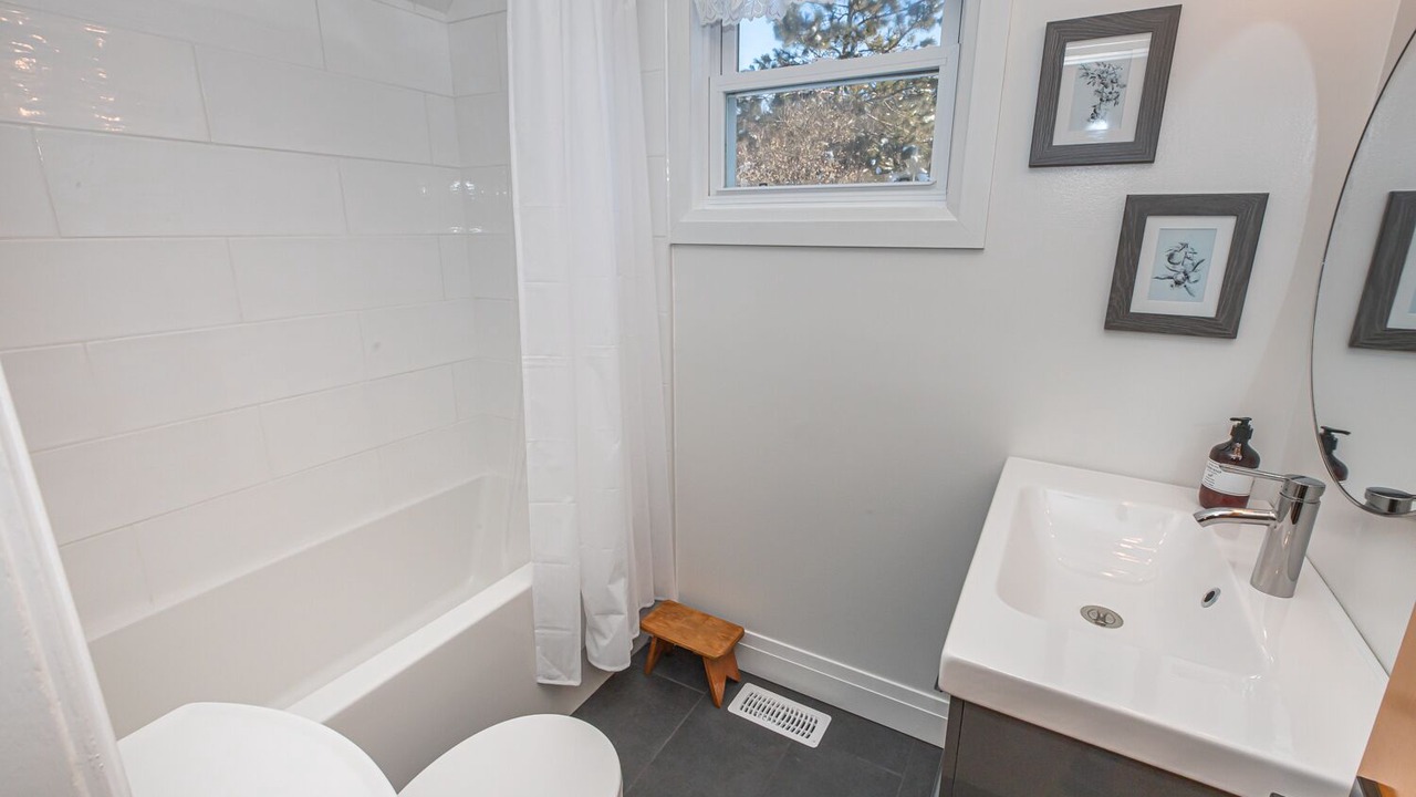 Photo of Bathroom in Ottawa Division