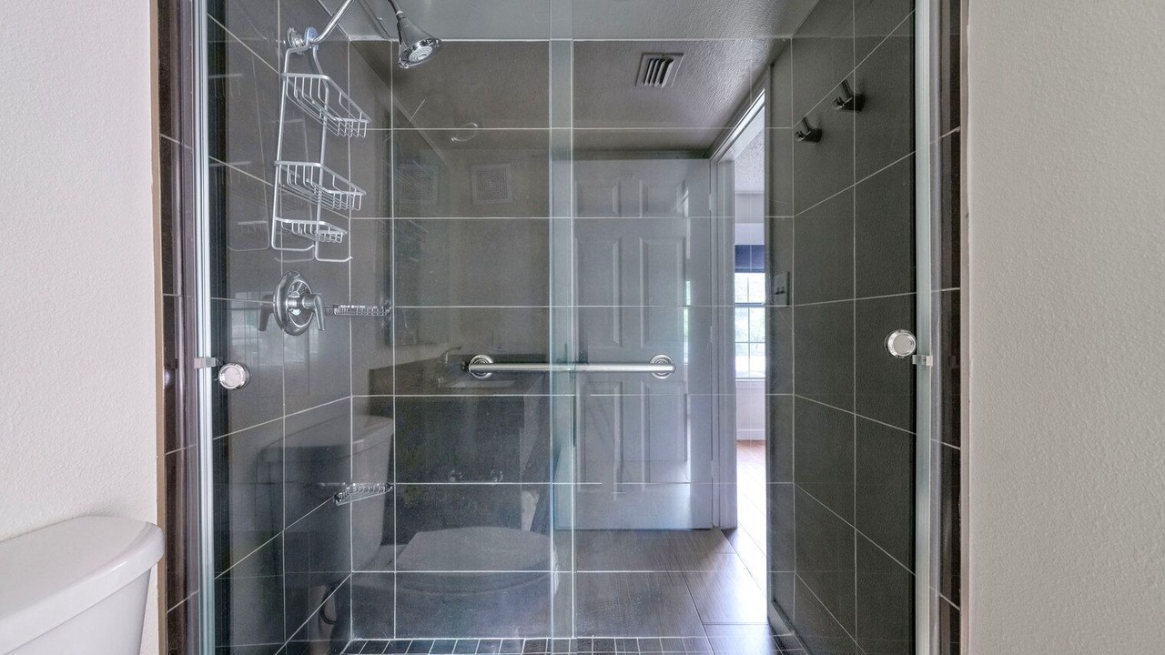 Photo of Bathroom in Gateway
