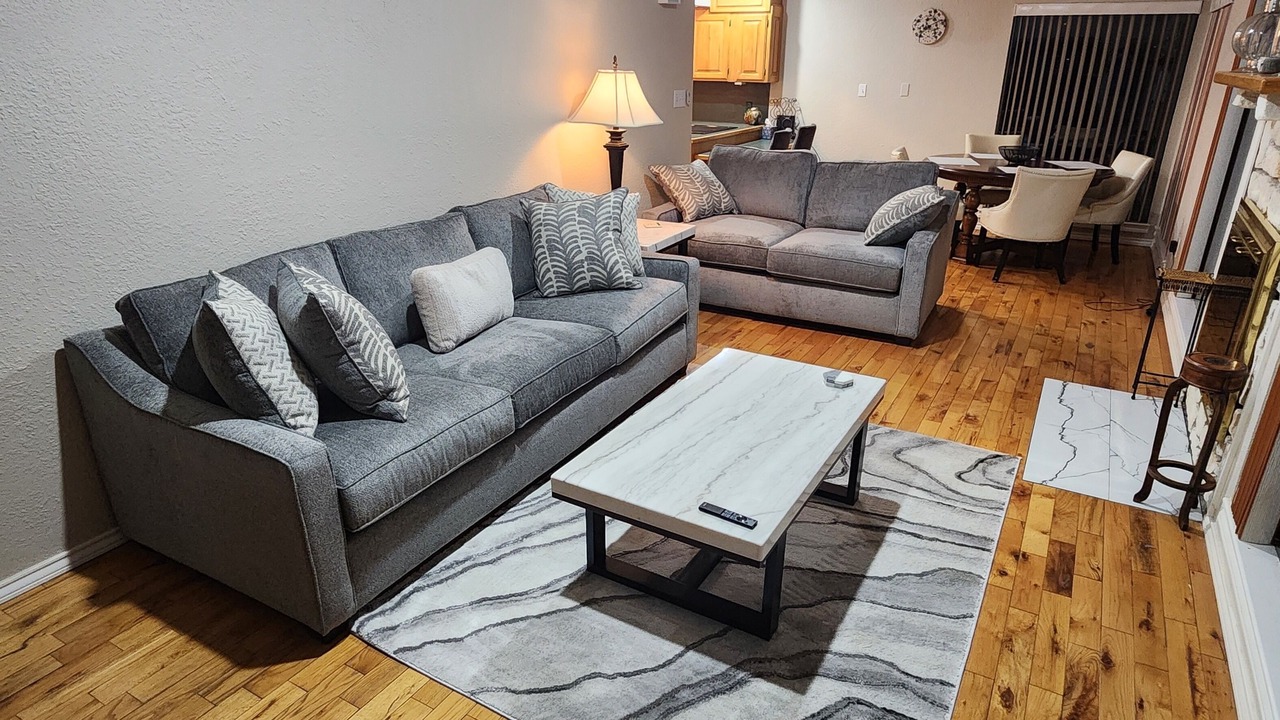 Photo of Livingroom in Mid America