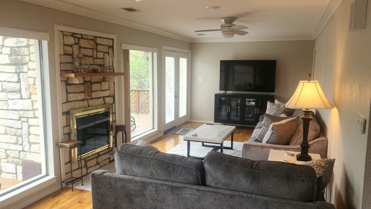 Photo of Livingroom in Mid America