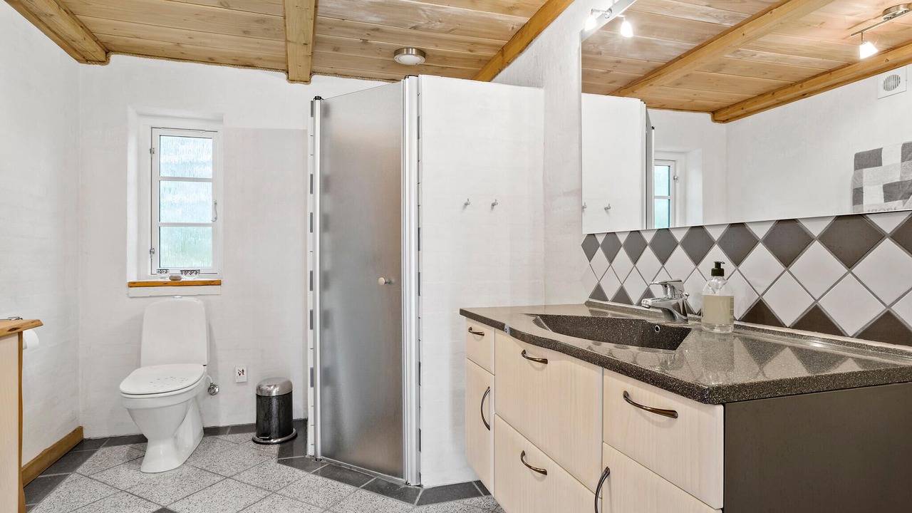 Photo of Bathroom in Krik