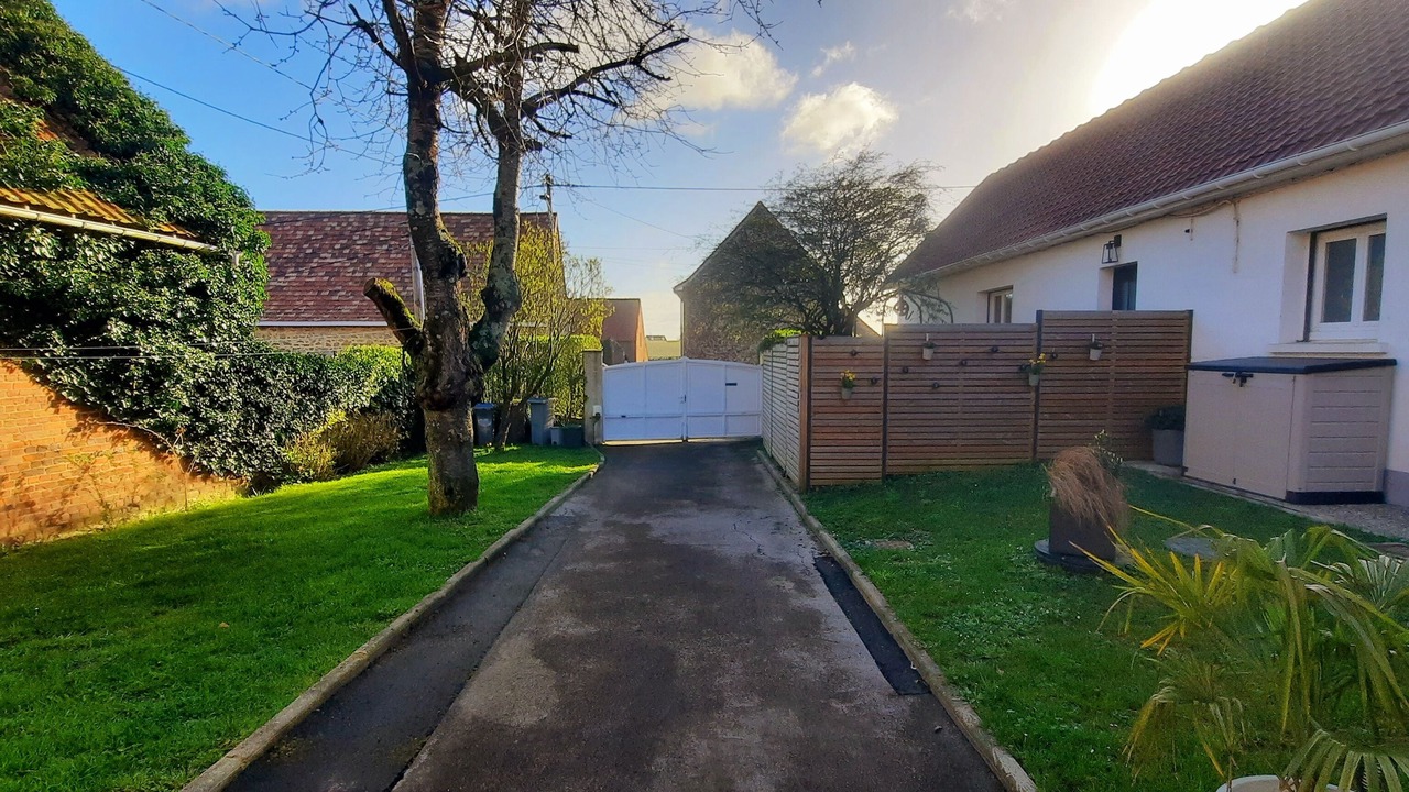 Photo of Outdoor in Nesles