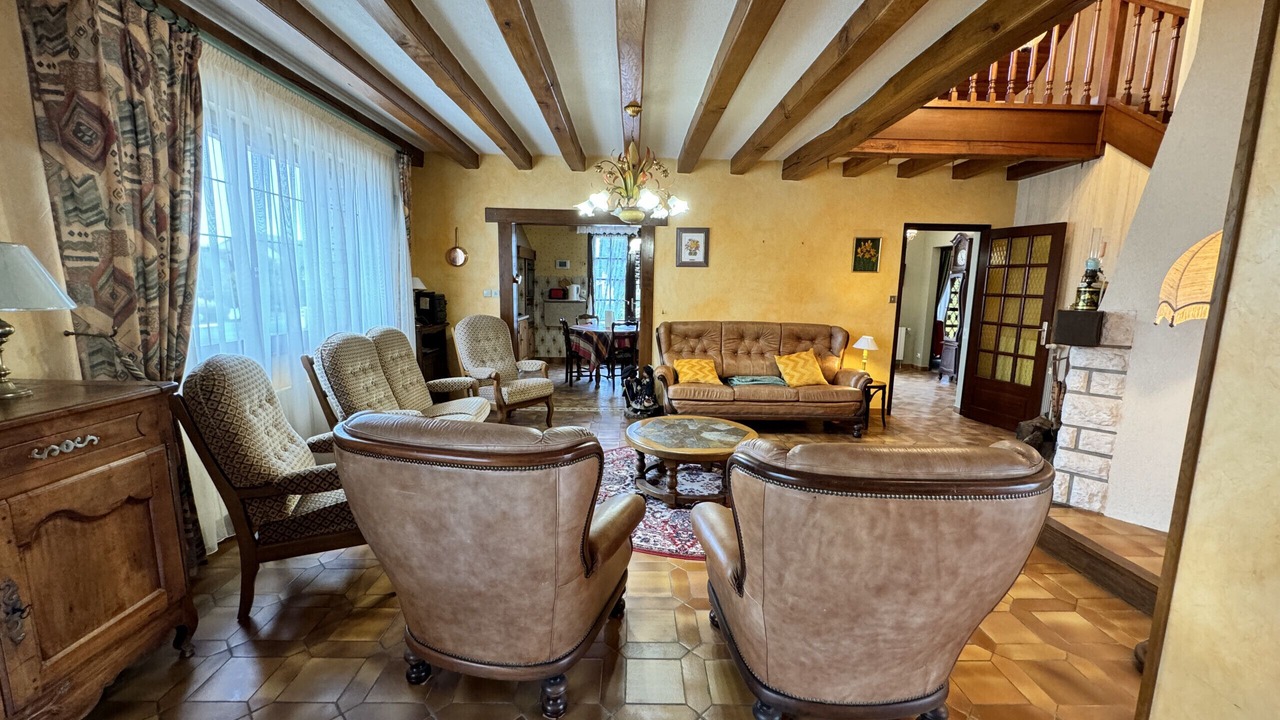 Photo of Livingroom in Change