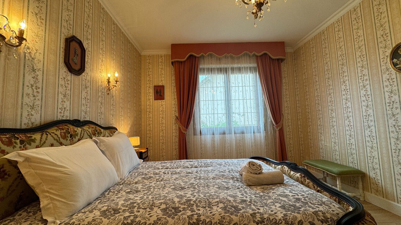 Photo of Bedroom in Change