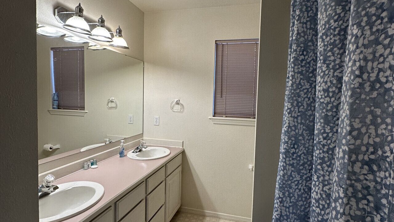 Photo of Bathroom in Bear Park