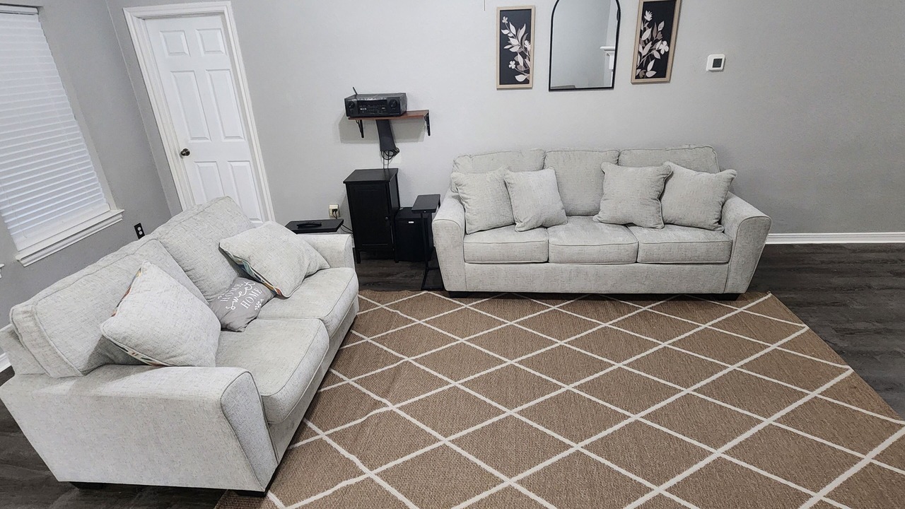 Photo of Livingroom in League City