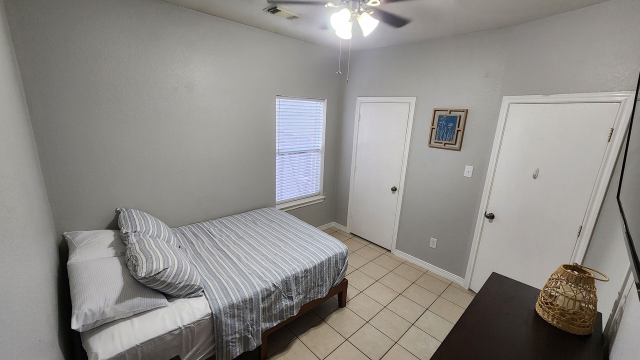 Photo of Bedroom in League City