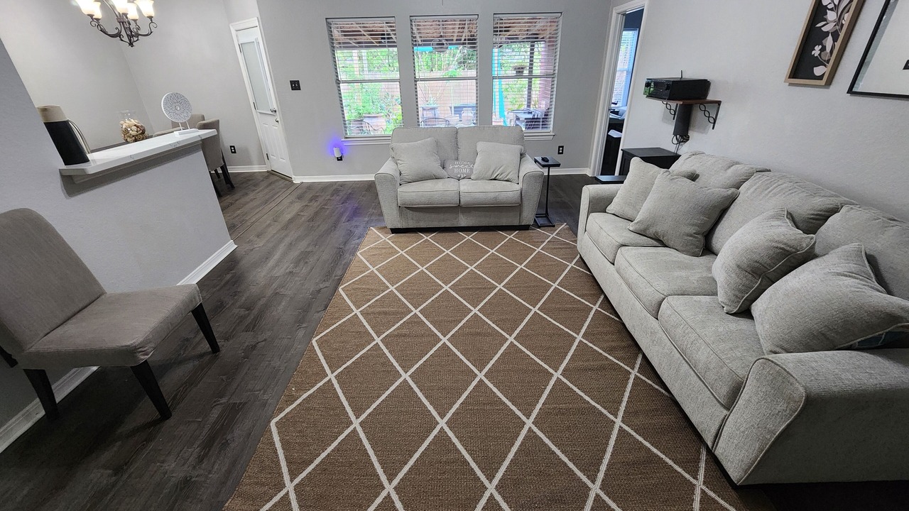 Photo of Livingroom in League City