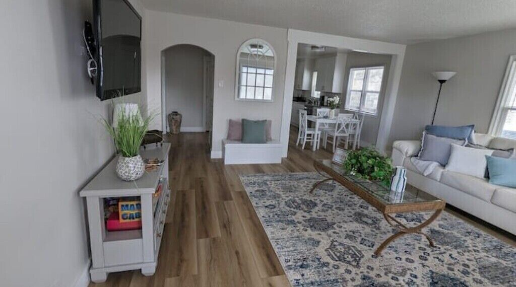 Photo of Livingroom in Murray