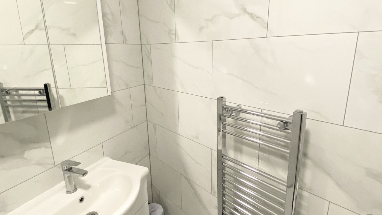 Photo of Bathroom in Hatch Lane