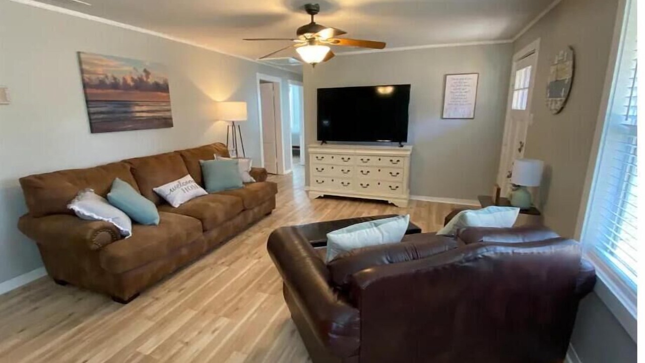 Photo of Livingroom in Mason