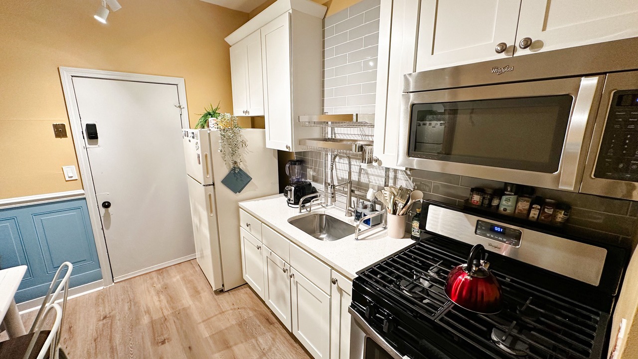 Photo of Others in West New Haven