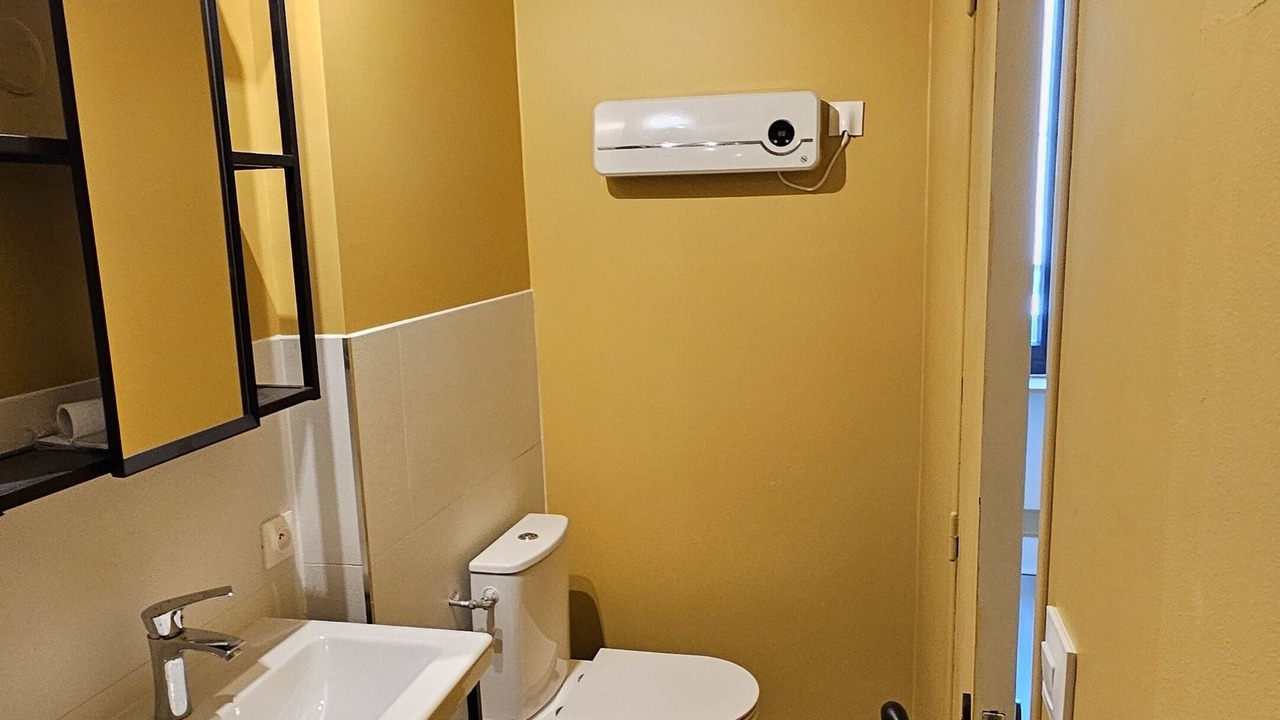 Photo of Bathroom in Burlats