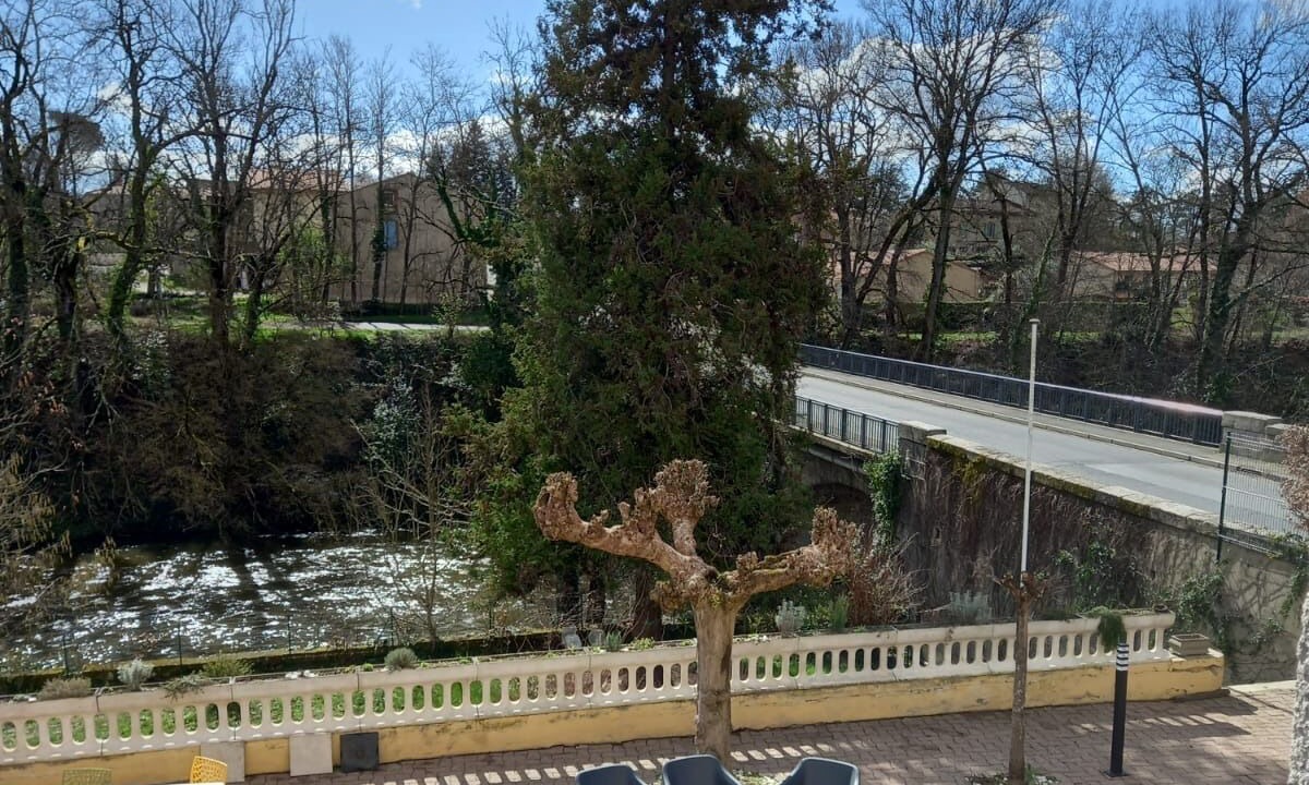 Photo of Outdoor in Burlats