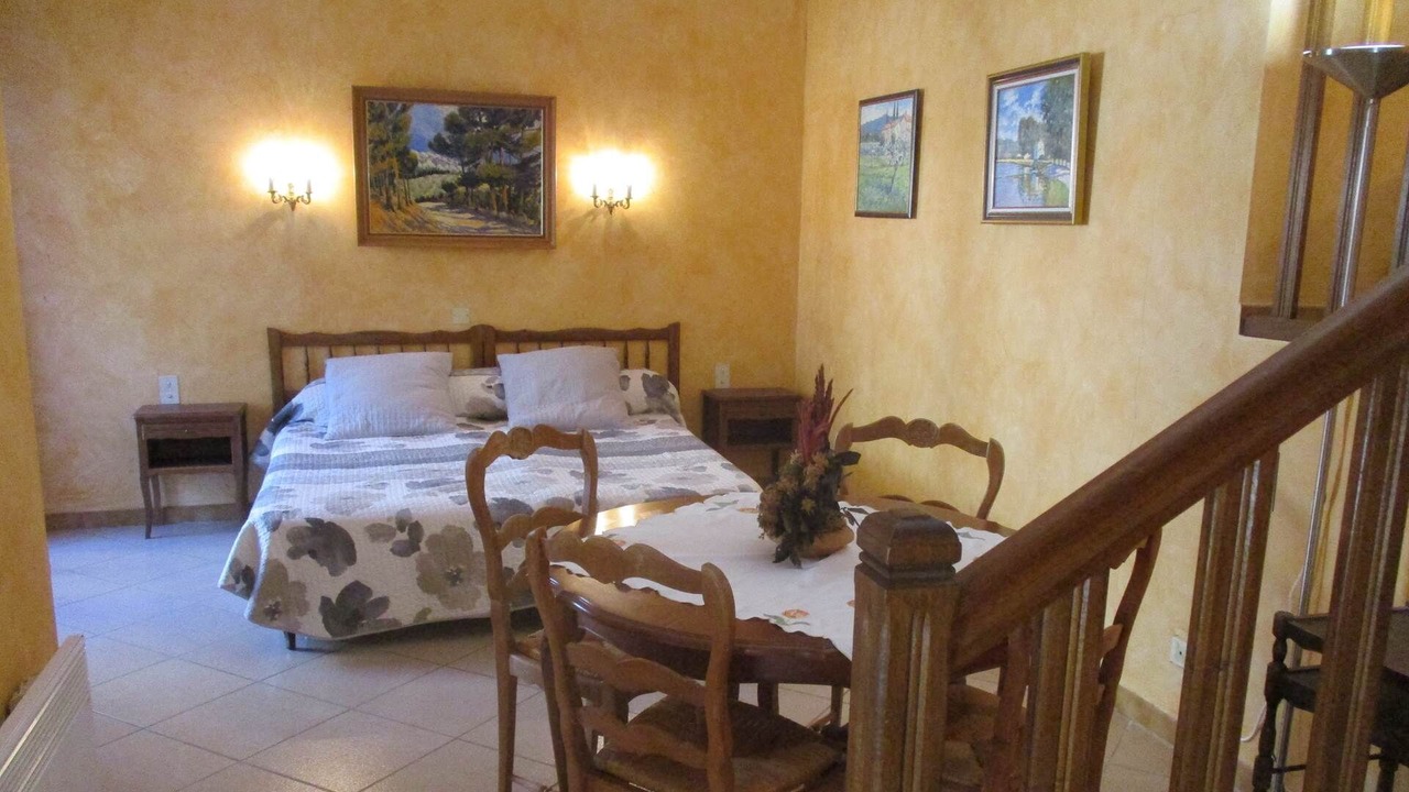 Photo of Others in Valros